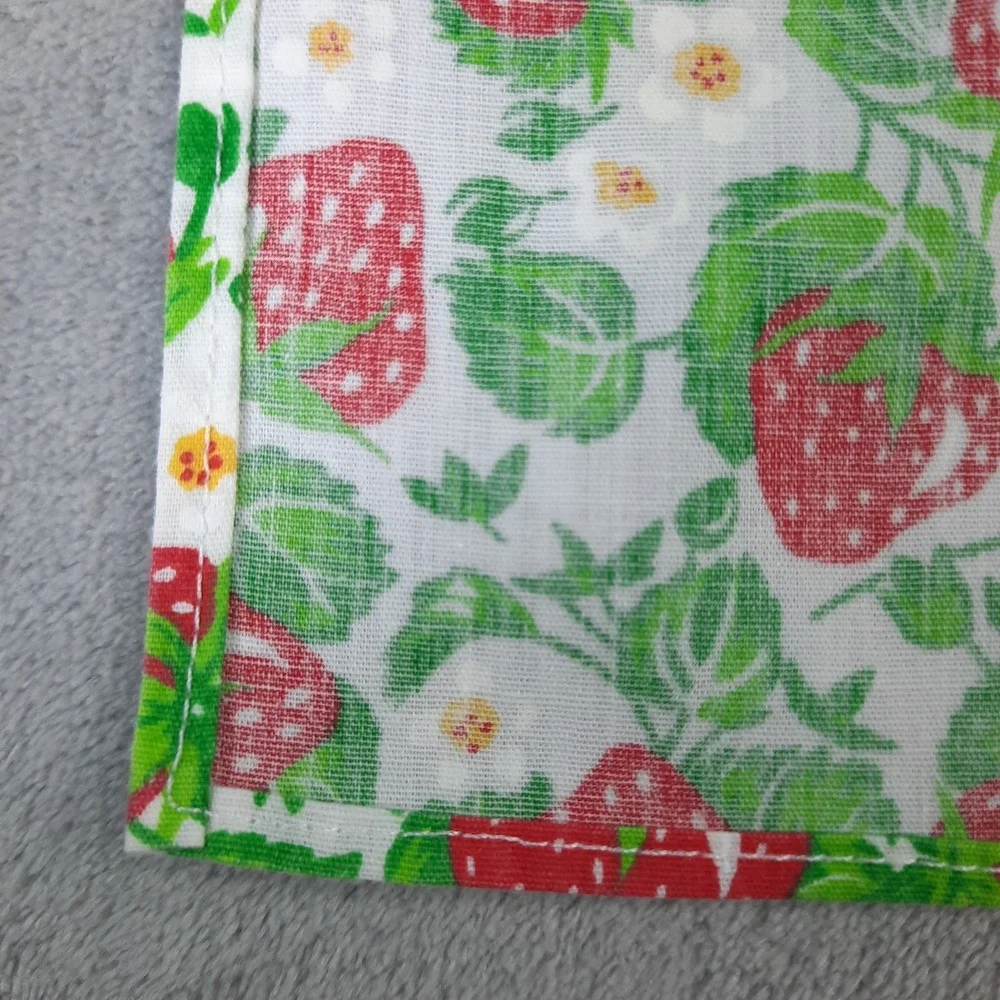 VTG Handmade Cloth Napkins Strawberry Flowers Cotton Set of 4 Cottagecore 13x12